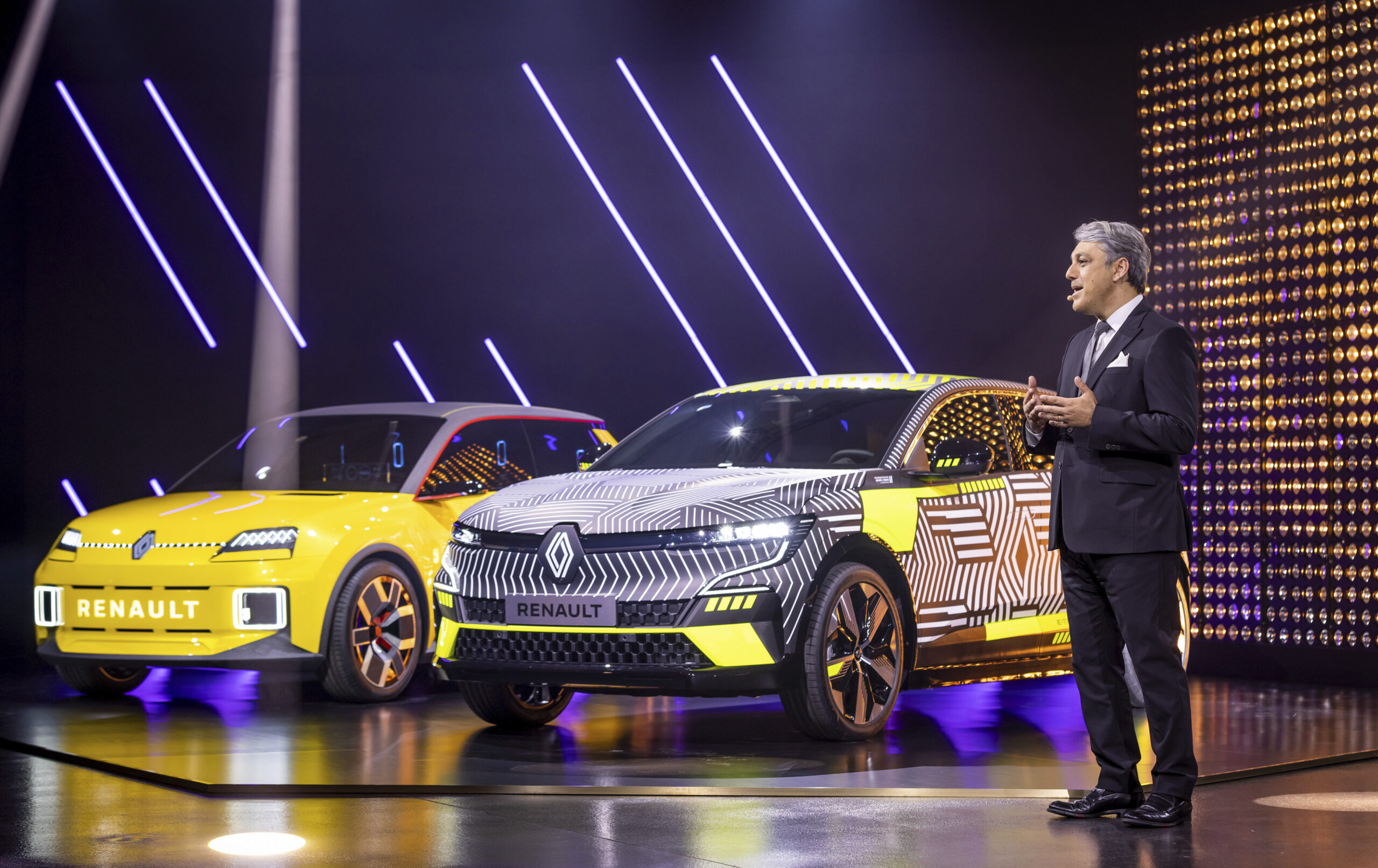 9 2021 Conference de presse Renault eWays scaled