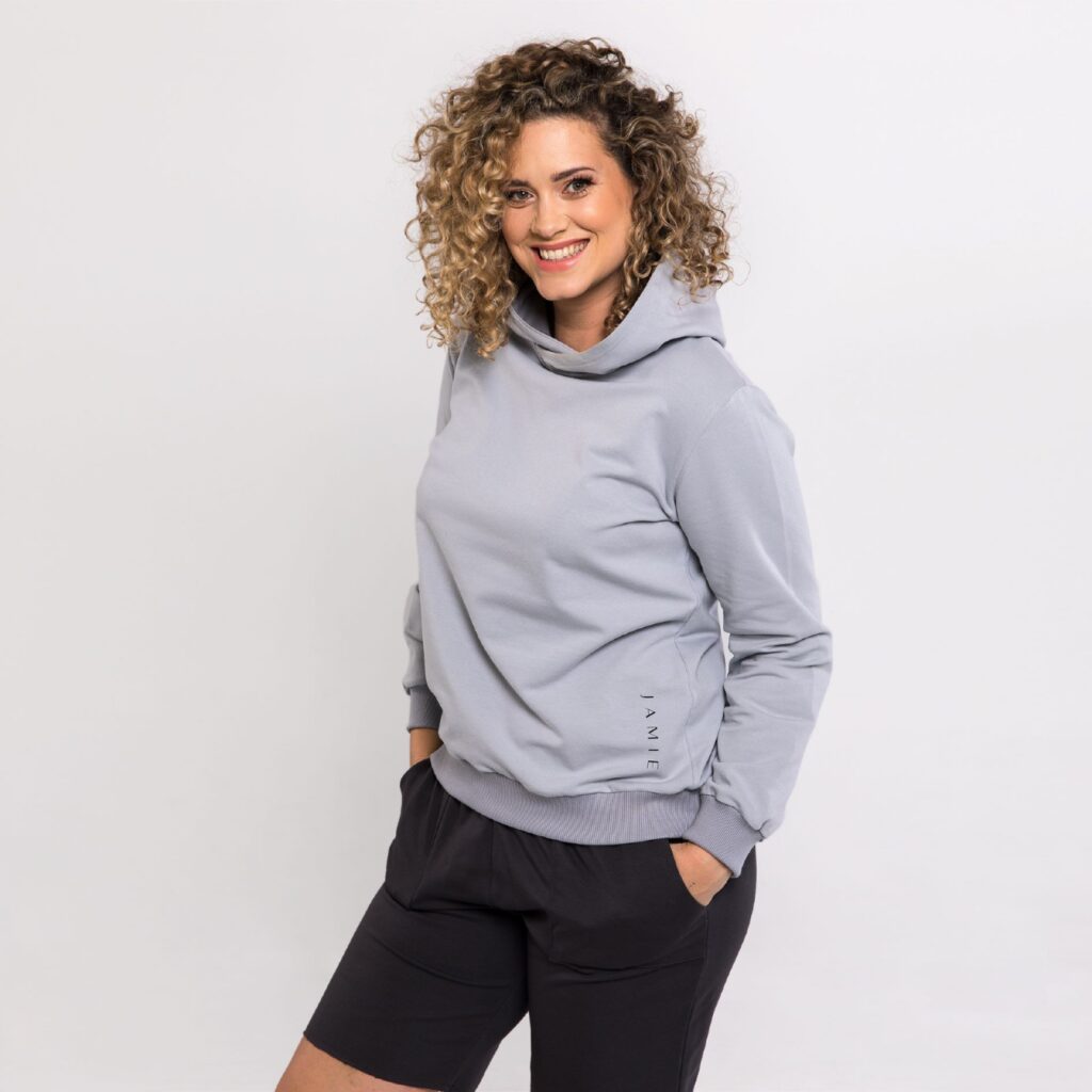Univerzální mikina s kapucí Jamie Collection funguje ke sportovnímu i elegantnímu outfitu 1 JC mikina 1590Kc 1