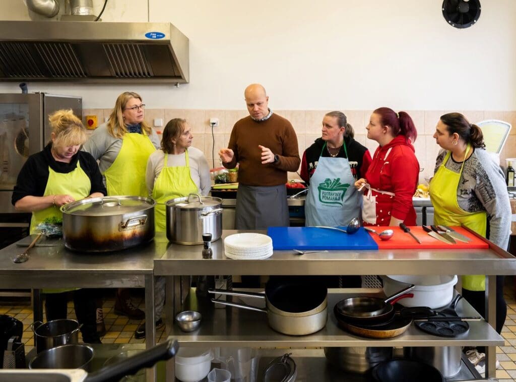 Vaření v komunitní kuchyni s Romanem Paulusem