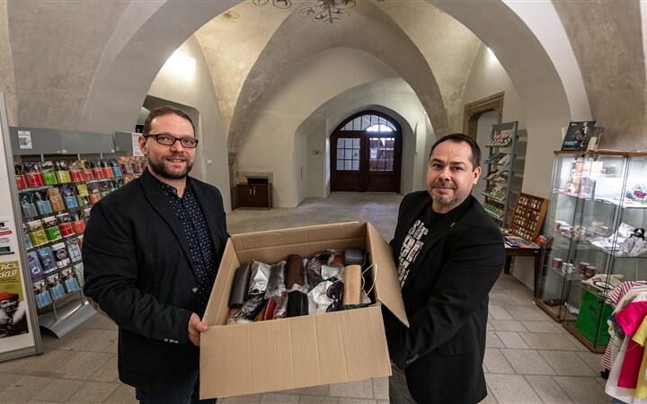Téměř 300 brýlí se posbíralo pro Afriku