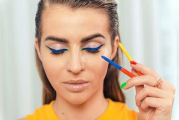 Léto podle Dermacol: Naličte se v rytmu Summer Vibes!