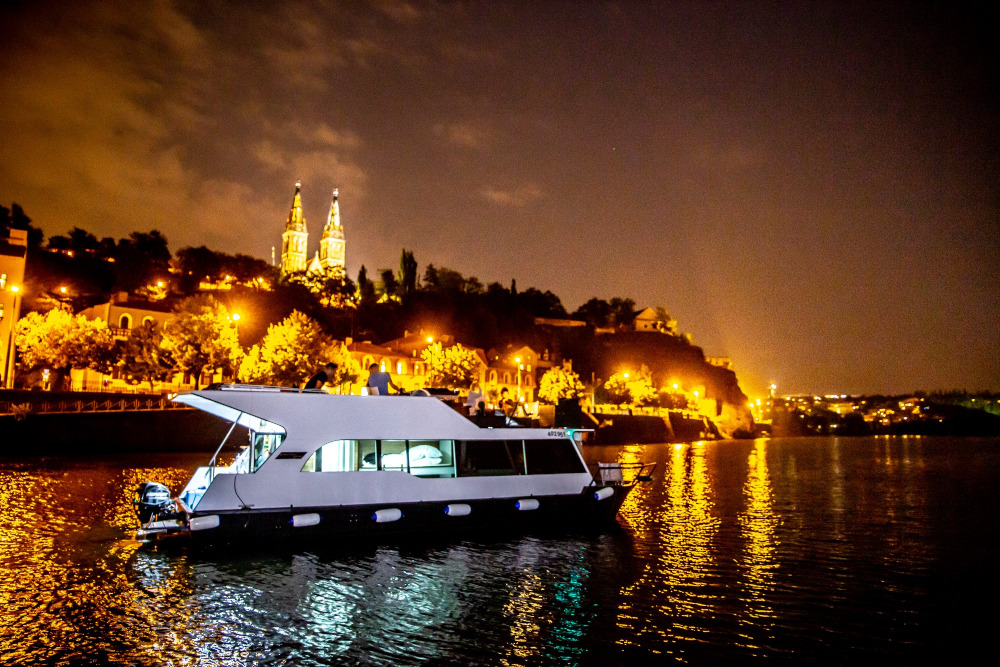 Flotila YachtBoat na Vltavě & Tip