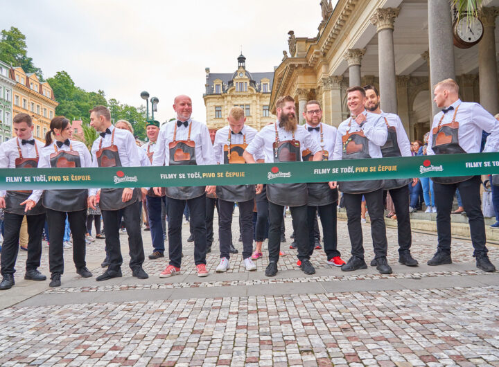 Výčepní prchali Karlovými Vary