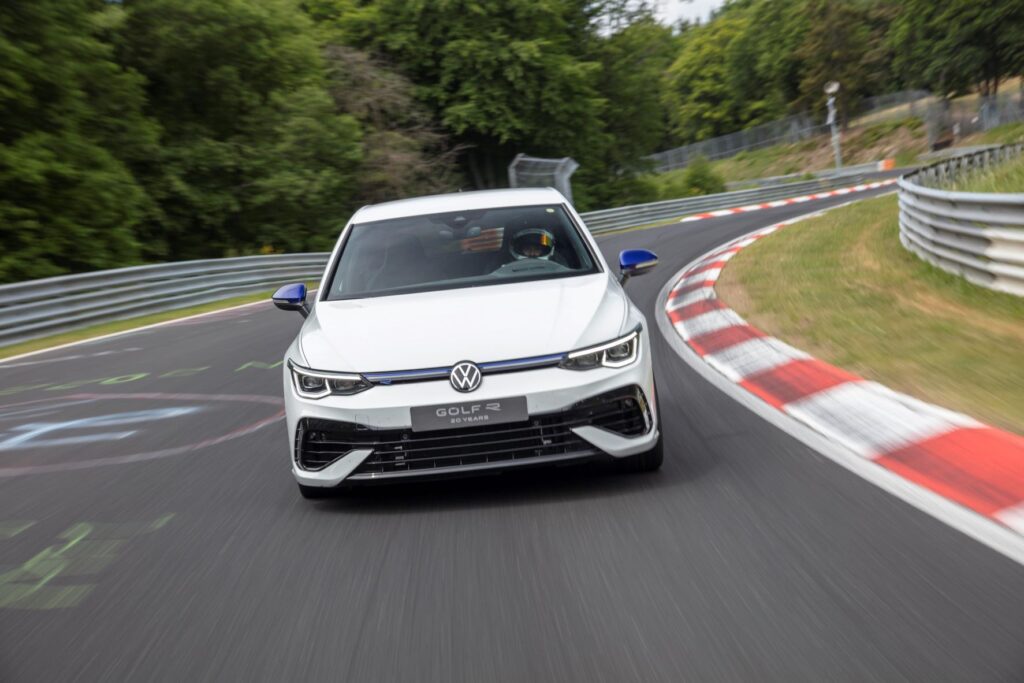 Golf R „20 Years" je na Severní smyčce Nürburgringu nejrychlejším vozem společnosti Volkswagen 1 Golf