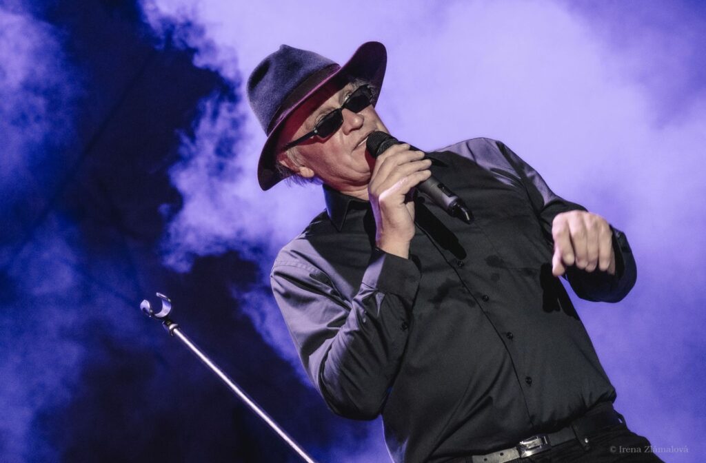 Novinky v kinech: Michael Kocáb - rocker versus politik 1 Kocáb