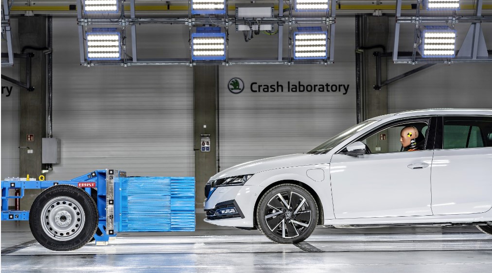 Tradice pěti hvězdiček: Bezpečnost má ve ŠKODA AUTO prioritu 1 SKODA AUTO