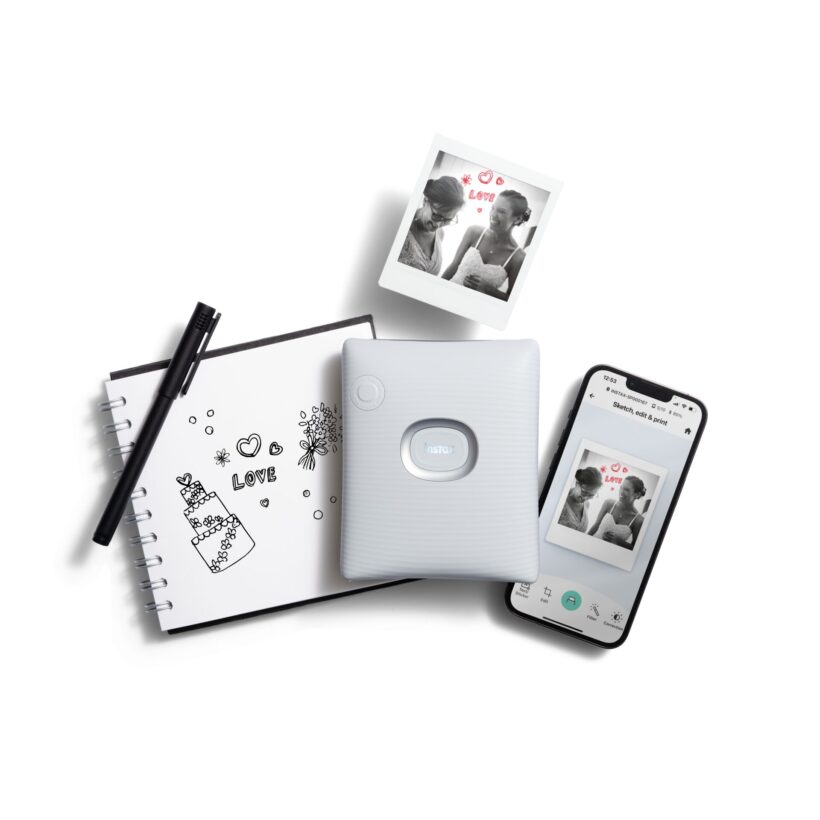 online and social 220815 Instax Square Link Feature 13 Ash White Sketch Edit Print 1655 Stack