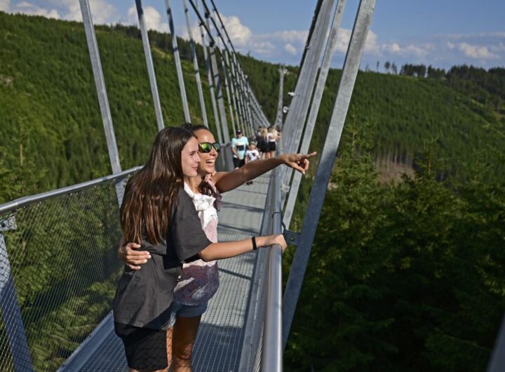 Dolní Moravě, Dolní Morava, cestování, hotel Vista, jaro, Sky Bridge, dovolená, léto, Mamutíkovy zážitkové parky, životní styl, děti, turistika, výlet, Stezka v oblacích, turisté, dovolená,