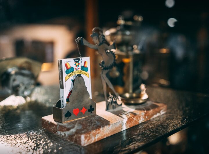 KARTY V UMĚNÍ – UMĚNÍ V KARTÁCH, výstava, Plzeň