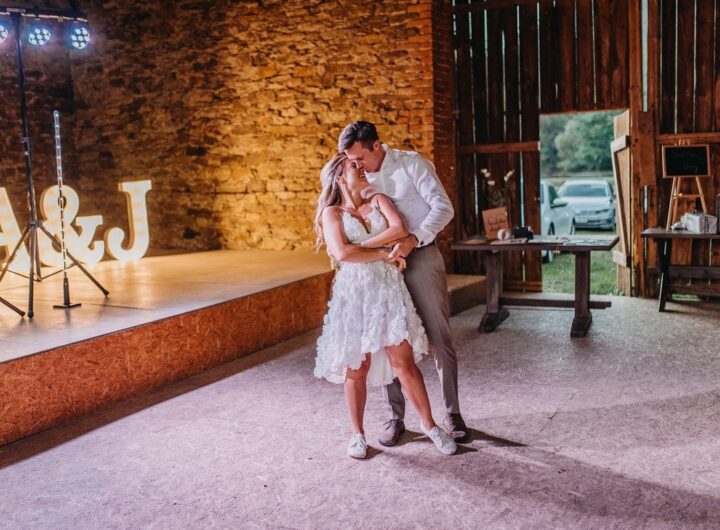 Nevěsty se rády vdávají naboso!