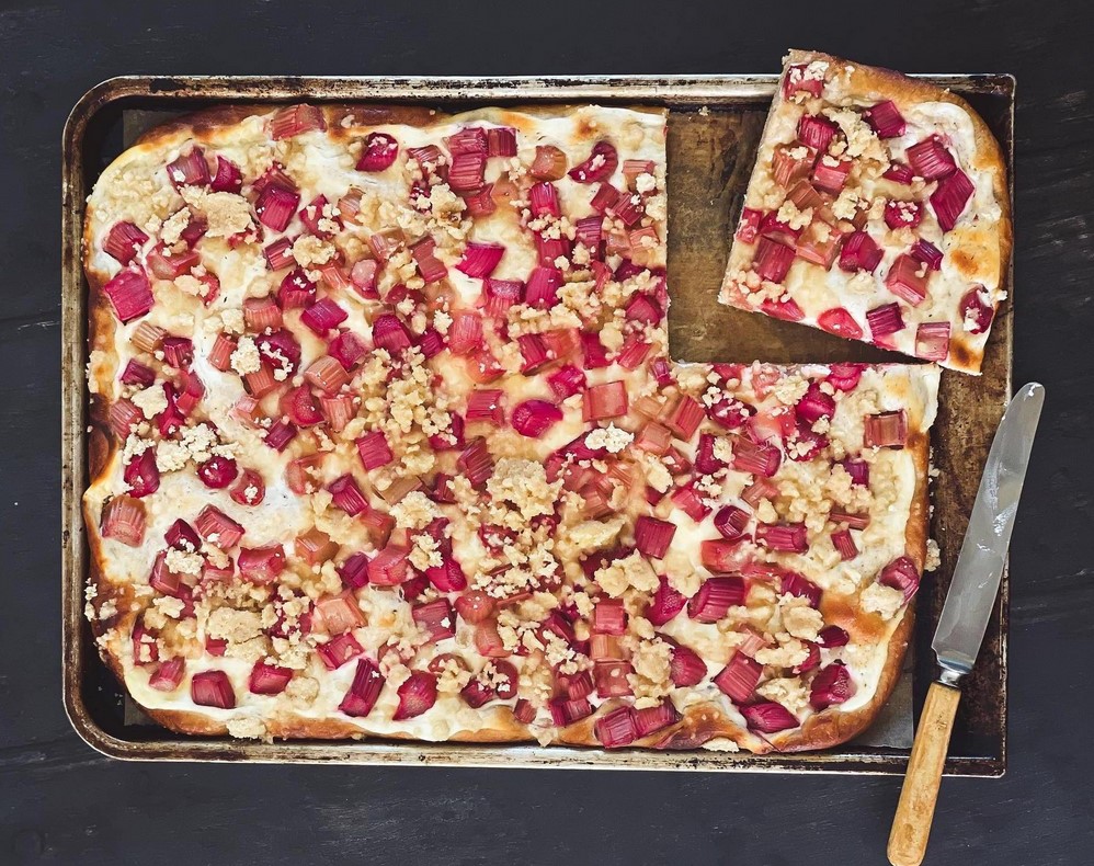 Rebarborové vábení vyzkoušejte příjemně kyselkavý koláč od Josefa Maršálka