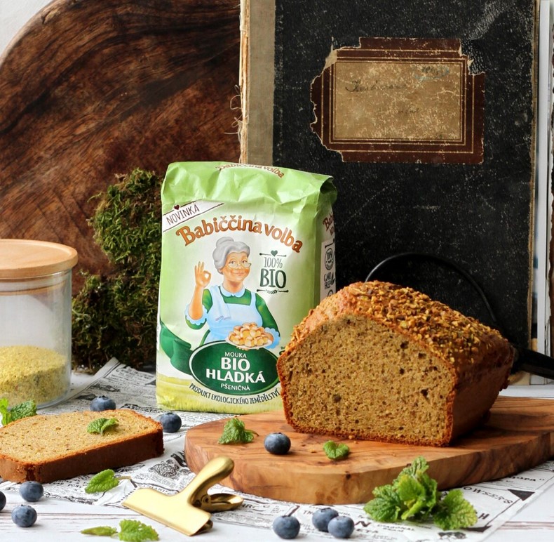 pistáciový chlebíček