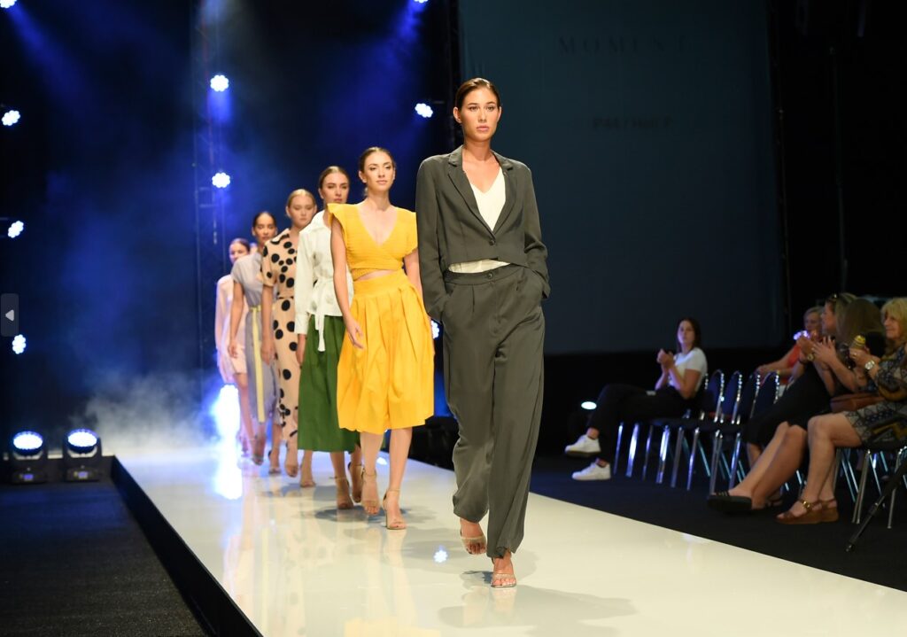 MOMENTy módní návrhářky Vlaďky Kouřilové na STYL a KABO 1 STYL a KABO