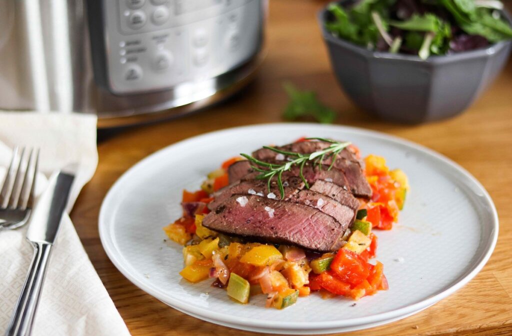 Hovězí steak sous-vide s ratatouille zeleninou