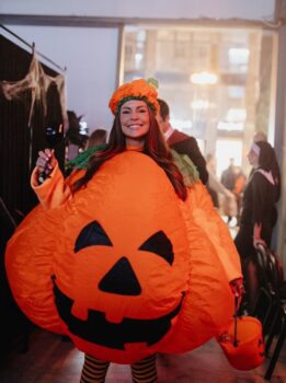 Halloweenskou Ploom party