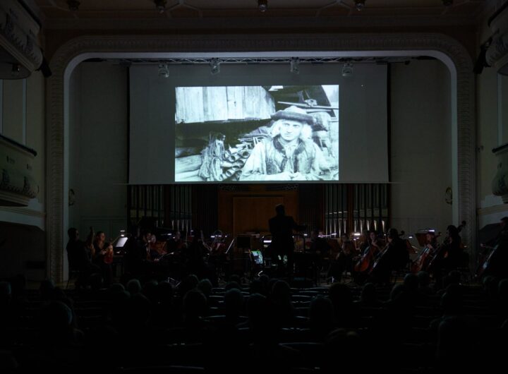 Jánošík v doprovodu živého orchestru