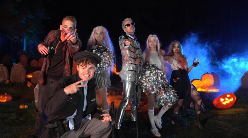 Zabil jsem svou holku, Upíra Dexe, kultura, hudba, Frank Wild, 