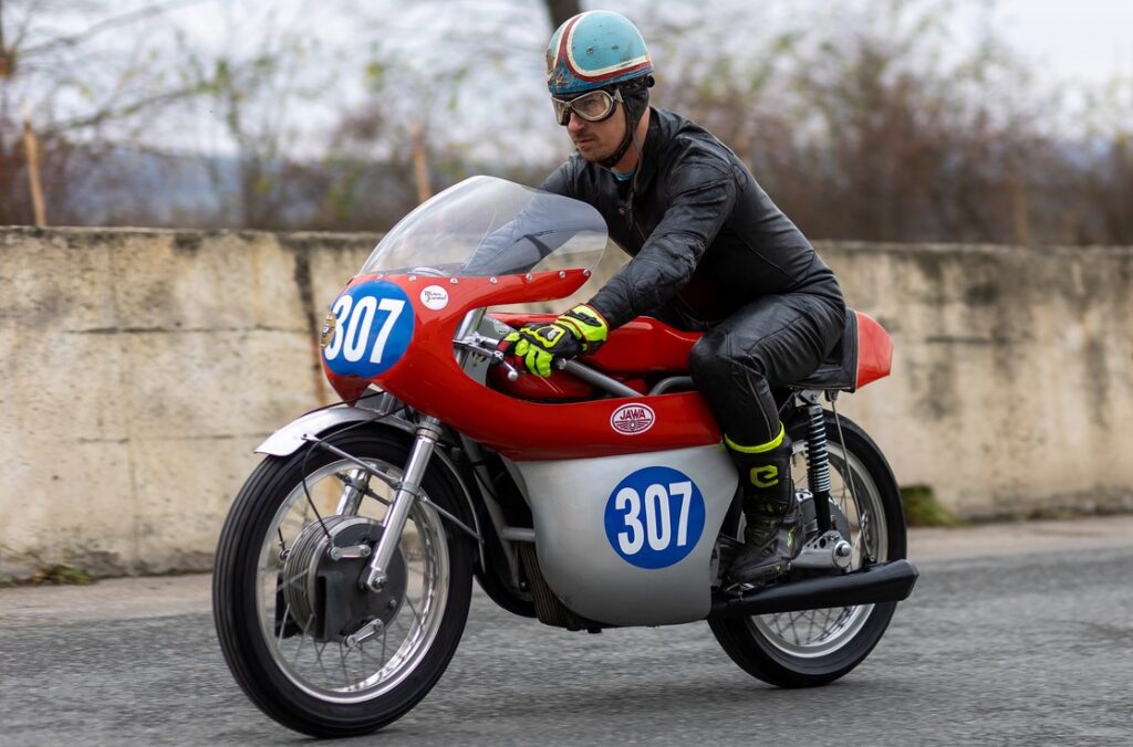 Báječní muži na dvou kolech