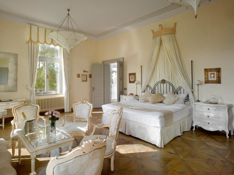 Chateau Mcely autor Chateau Mcely