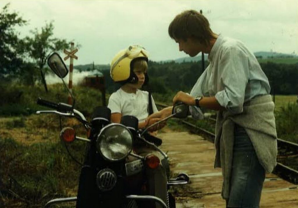 Slunce, seno, jahody