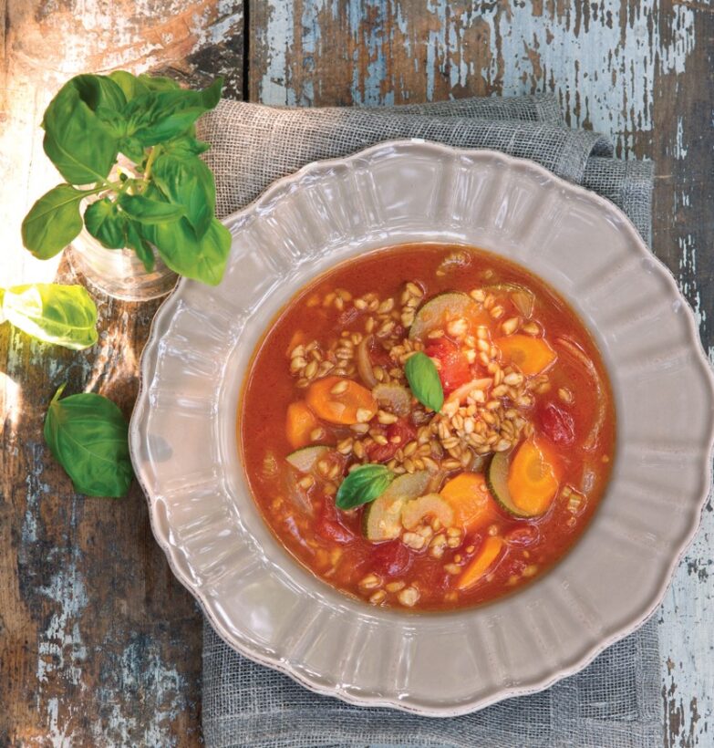 Zeleninová letní polévka s jednozrnkou