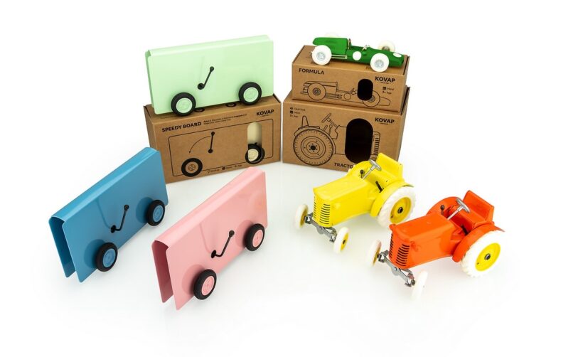 KOVAP, hračky, plechové hračky, FOFR TABULE