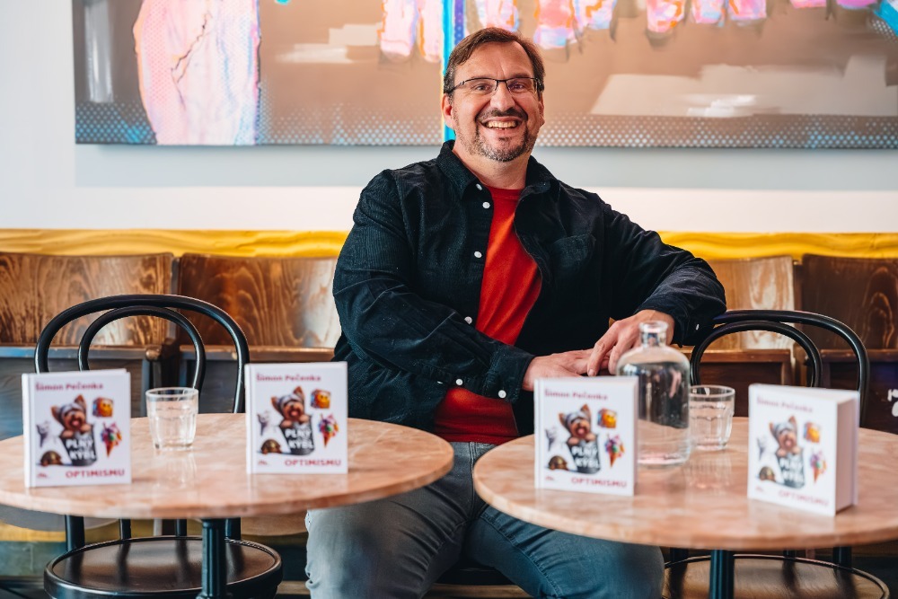 Kýbl plný optimismu