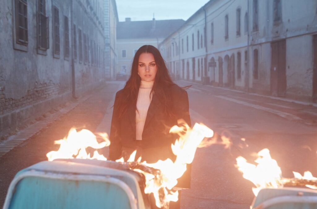 Eva Farná, zdroj Dawson Films