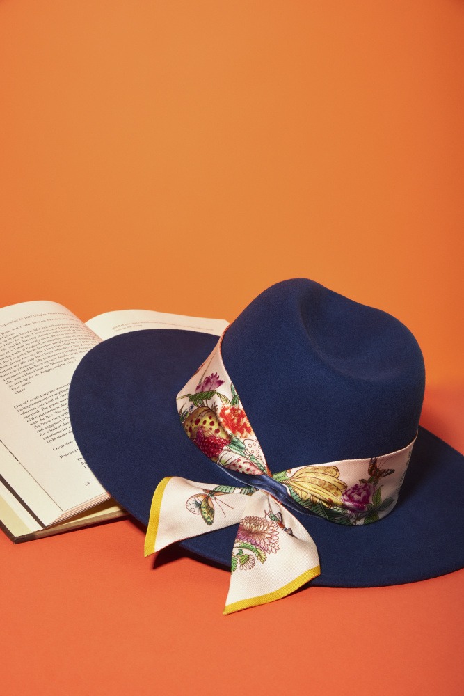 Hedvábný skinny šátek