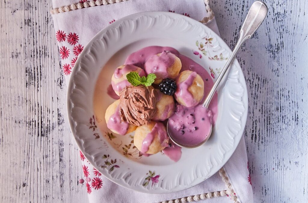 knedlíky s ostružinami