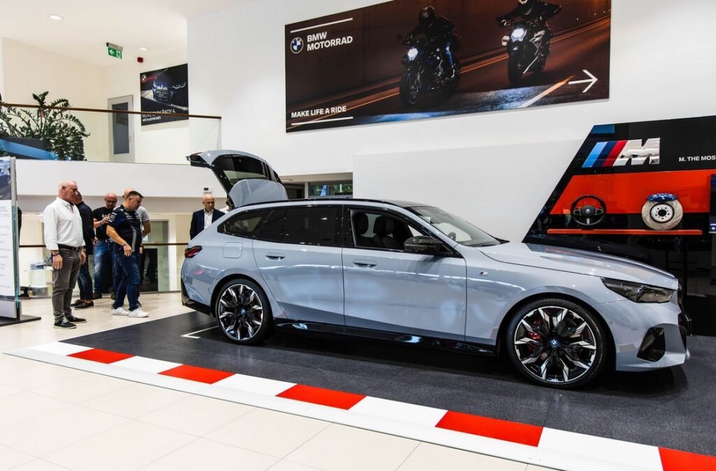 INVELT představil BMW