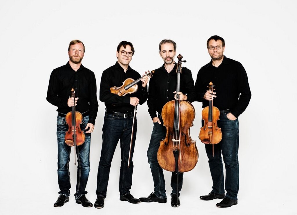 Folklórní inspirace v podání Zemlinského kvarteta a Nikity Mndoyantse