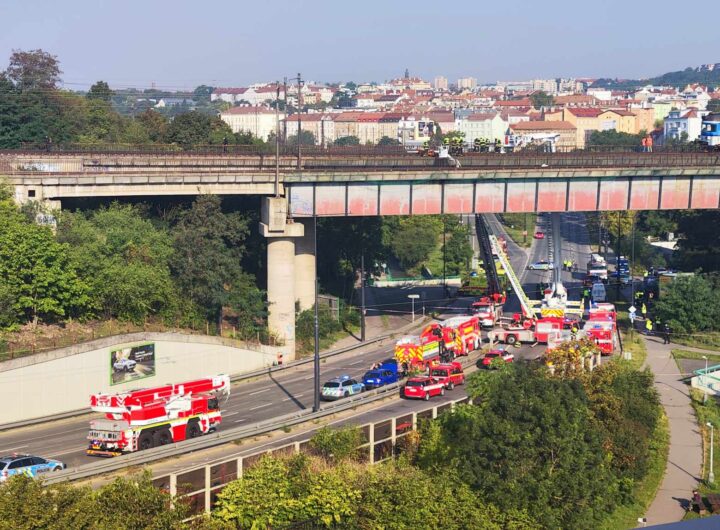 srážka dvou vlaků, Praha