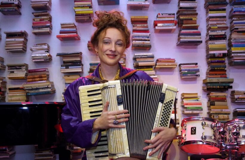 Rozálie, Láska, hlína, rýč