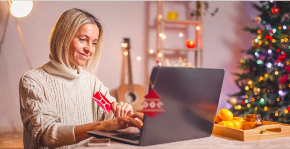 Vánoční půjčky: Výhody, rizika a alternativy