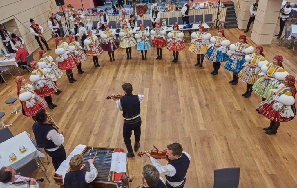 Slovácko, Tancuj, tancuj, vykrúcaj!