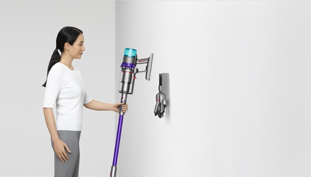 Vysavač, Dyson, domov, prach, úklid,čalouněný nábytek, koberec