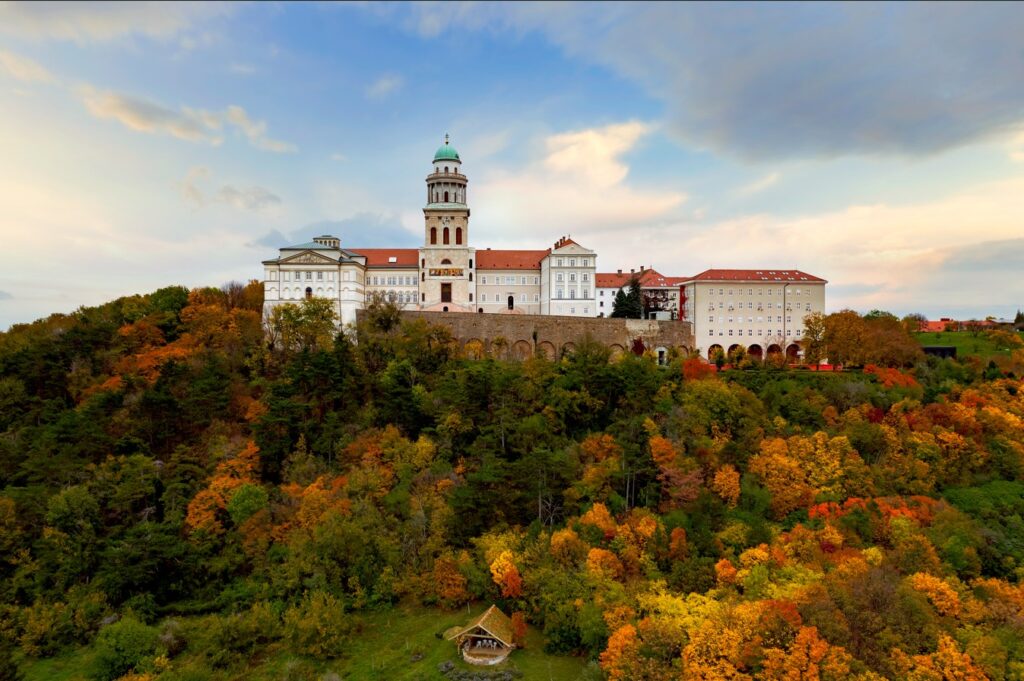 Pannonhalma, Maďarsko, dědictví UNESCO, cestování