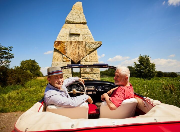 Robert Nebřenský, Krajinou soch