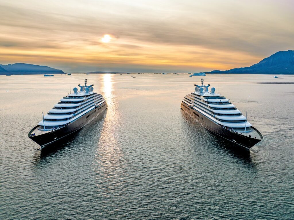 Scenic Cruises, cestování, Island, loď, plavba, japonské ostrovy, cestování