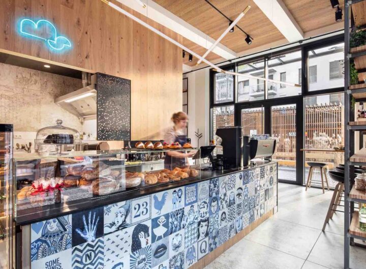 pekárna Bread Society , pekárna, croissanty, uzeniny, paštiky, sýry, domácí džemy, další pochoutky