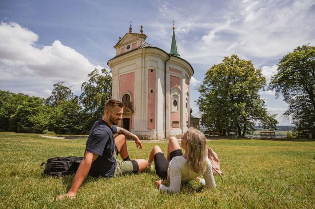 Berounsko, Brdy, turistická sezona, Podbrdsko, Svinaře, Liteň, Mníšek pod Brdy, poutní areál Skalka, Tetín, Koda