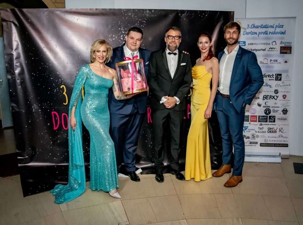 Charitativní ples Dortem proti rakovině , ples, pomoc, charita, Michal Penk, Klára Jelínková z Bohemian Symphony Orchestra Prague, Nikola Ďuricová, Ondřej Bábor,