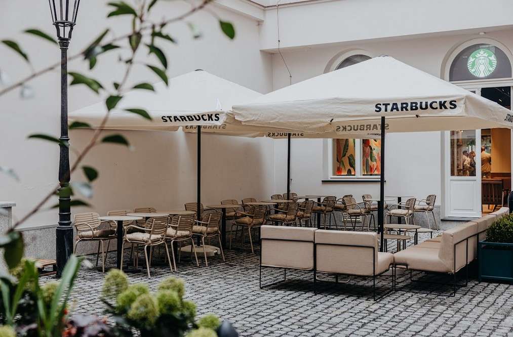 Starbucks, kavárna, Starbucks® , AmRest Coffee