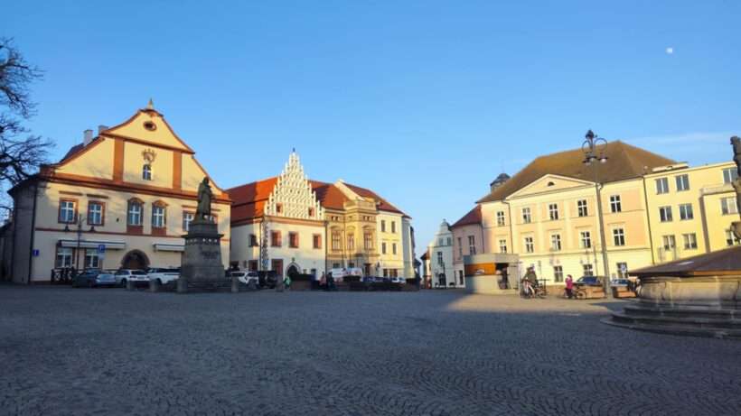 Tábor, cestování, výlet, Jižní Čechy, náměstí, historie,  Žižkovo náměstí, barevné fasády domů
