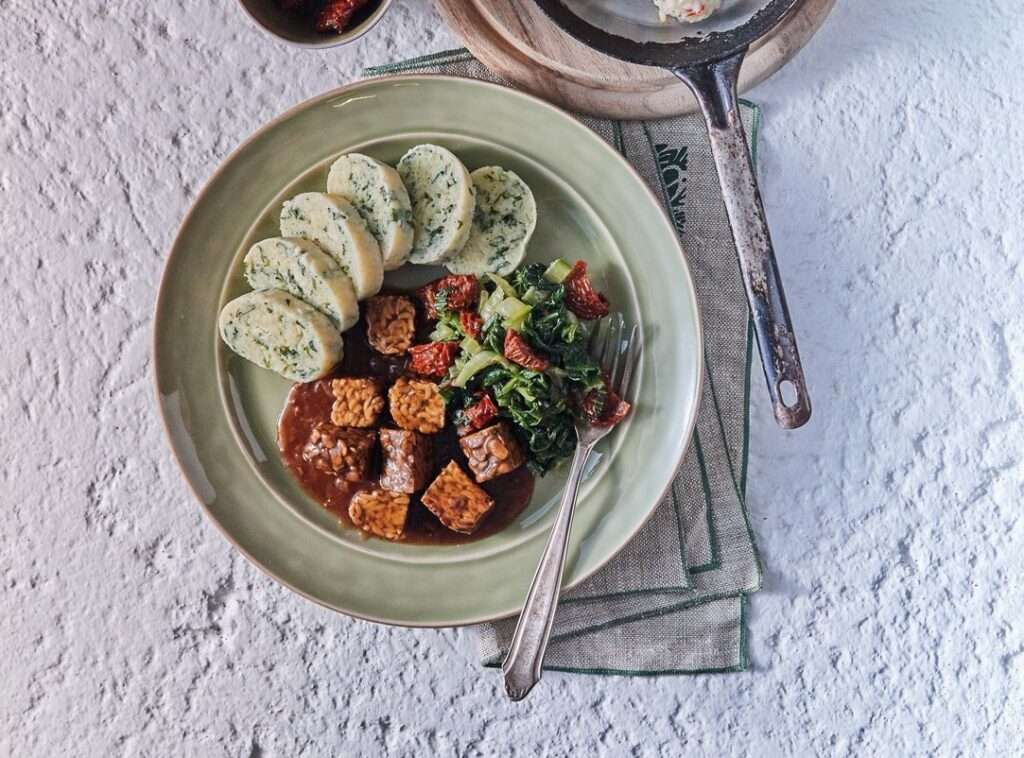 Velká knedlíková kuchařka, kniha, vaření, životní styl, recepty, Knedlíky Láznička,