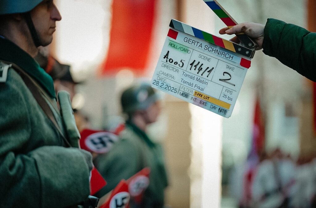 Osud Gerty Schnirch , film, Česká televize, Alice Nellis, Ondřej Gabriel, Tomáš Mašín, Filmová klapka, Vyhnání Gerty Schnirch, bestseller