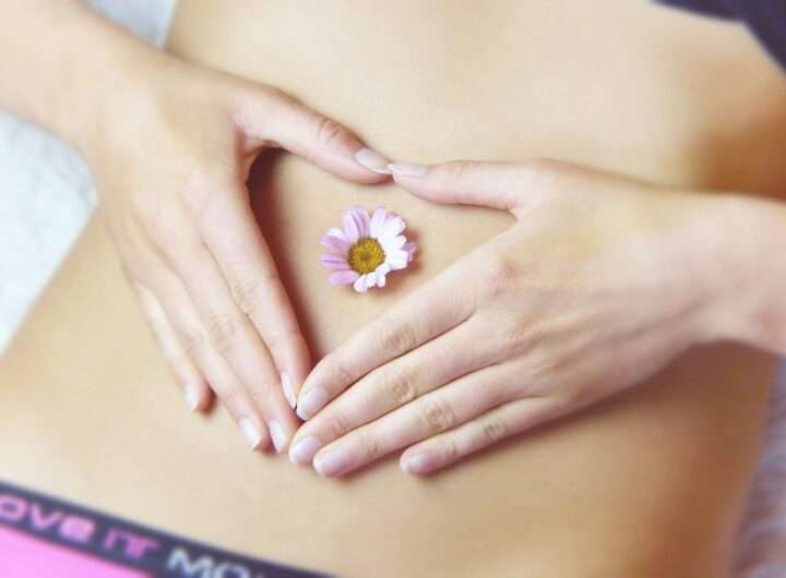 mikrobiom, Bolesti zad, menstruační nevolnosti, vypadávání vlasů, omezení činnosti jater, kazivost zubů, zdraví,