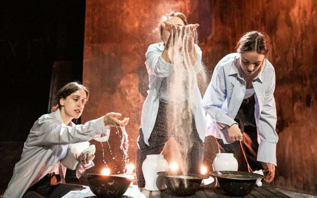 Don Quijote. Pustá země , divadlo, kultura,