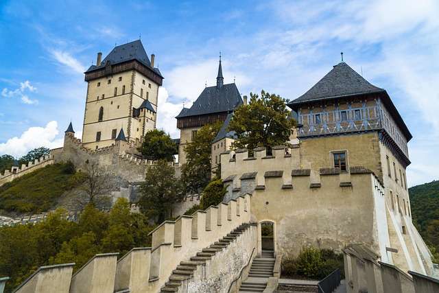 Karlštejn, František Josef I., Josef Mocker, hrad, záchrana, historie,